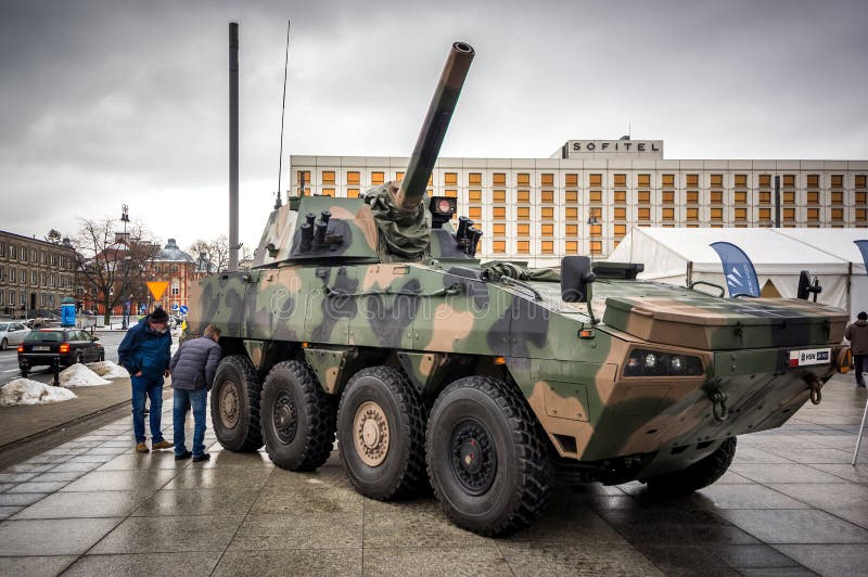 Artillerie autopropulsée - mortier de M120K photo stock