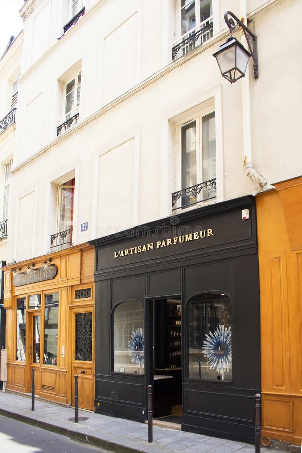 Artisan, Retro-styled Boutiques in Le Marais Editorial Image - Image of ...