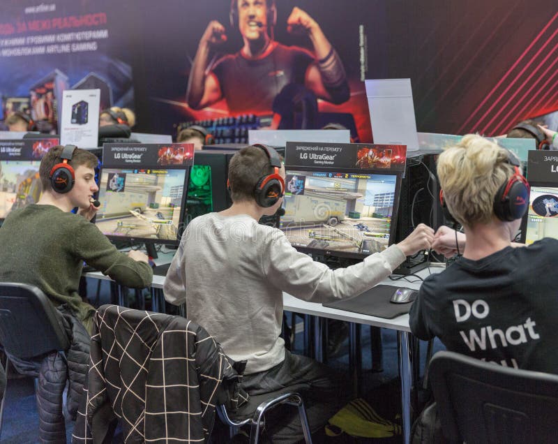 Game Zone at CEE 2015, the Largest Electronics Trade Show in Ukraine