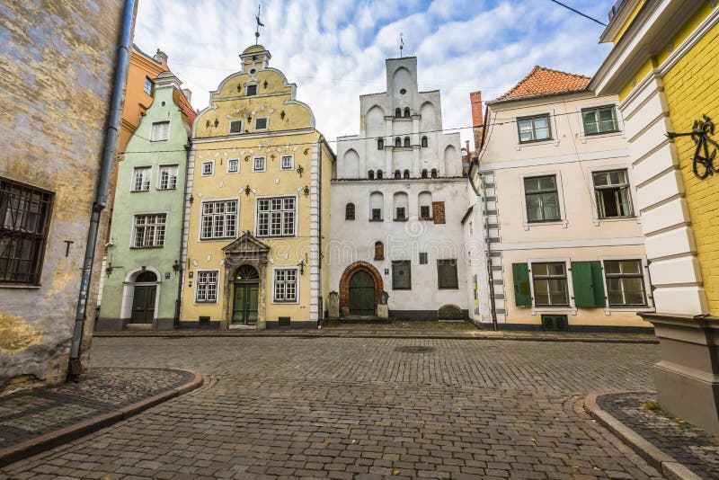 As construções as mais velhas em Riga Letónia - três irmãos imagens de stock As construções as mais velhas em Riga Letónia - três irmãos imagens de stock