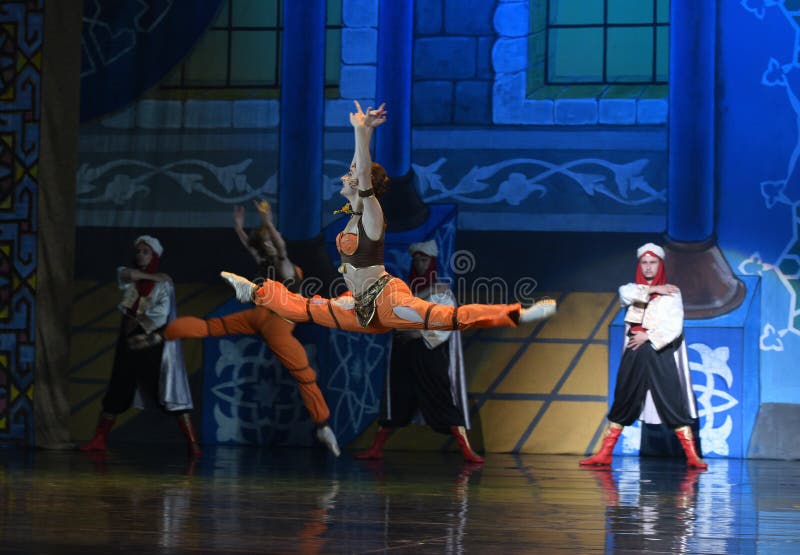 Irmãs flor-balé “Mil e Uma Noites” foto de stock royalty free