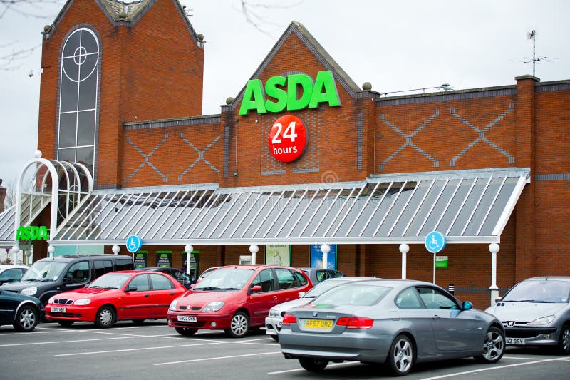Asda Lager I Manchester, England Redaktionell Arkivbild Bild av