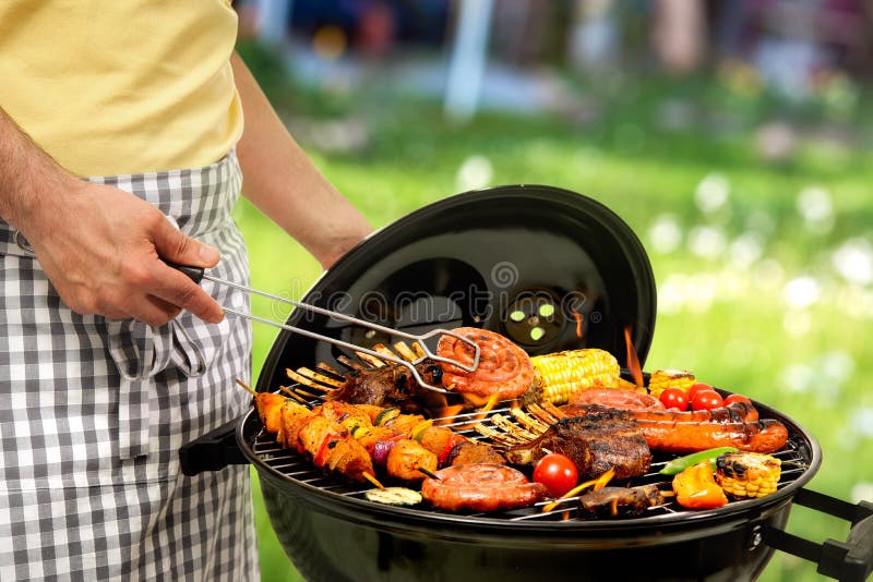 Ase a la parilla la parrilla imagen de archivo libre de regalías Ase a la parilla la parrilla imagen de archivo libre de regalías