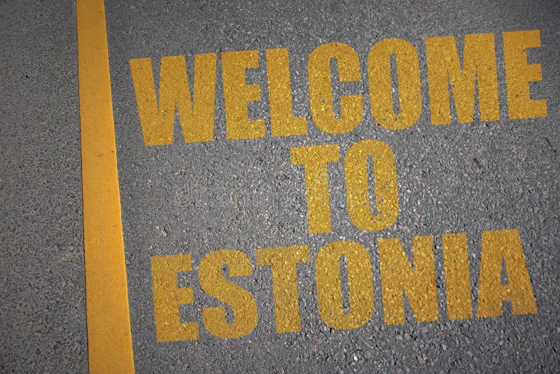 asfaltowa droga z teksta powitaniem Estonia blisko żółtej linii ilustracja wektor asfaltowa droga z teksta powitaniem Estonia blisko żółtej linii ilustracja wektor