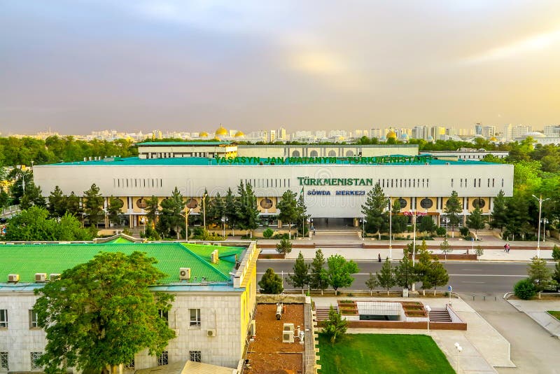 Asgabat il Turkmenistan Sowda Merkezi immagine stock libera da diritti Asgabat il Turkmenistan Sowda Merkezi immagine stock libera da diritti