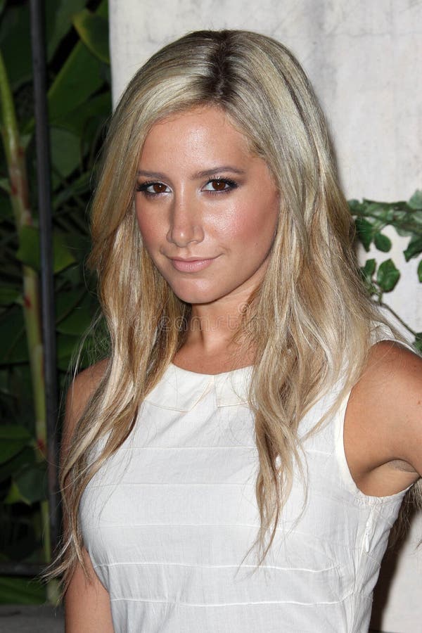 Ashley Tisdale foto de archivo editorial. Imagen de disney - 32585053