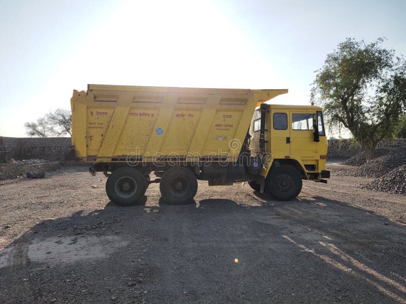 2 916 indian truck photos free royalty free stock photos from dreamstime dreamstime com