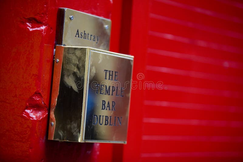 Ashtray at the Temple Bar district in Dublin