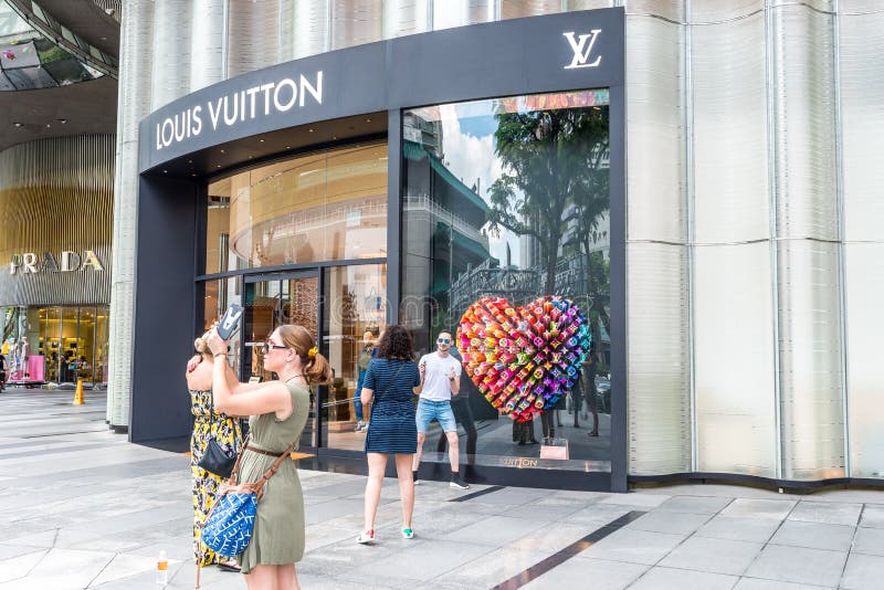 Louis Vuitton LV Store in Orchard Road ION Shopping Mall, Singapore. Louis  Vuitton Company Editorial Stock Image - Image of clothes, market: 165013694