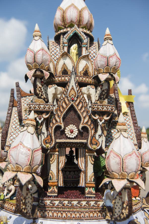 A giant Krathong art work at the Loy Krathong Festival in the Historical Park in Sukhothai in the Provinz Sukhothai in Thailand. Thailand, Sukhothai, November, 2018. Giant floating lantern stock images, royalty-free photos and pictures