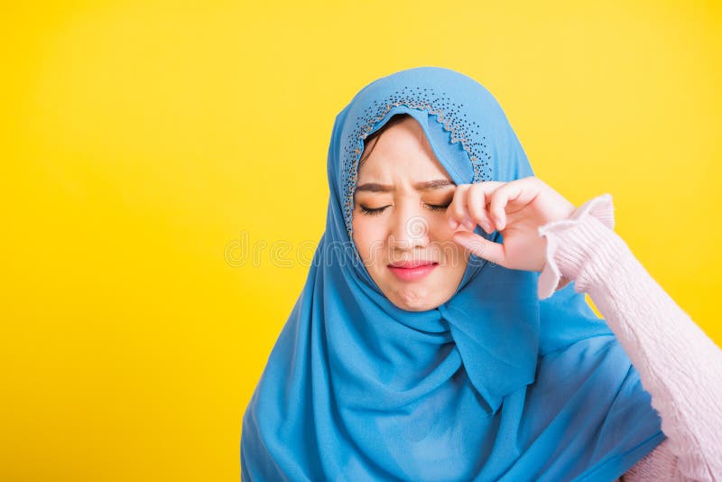 Premium Vector  Cute and kawaii hijab girl crying and feel guilty