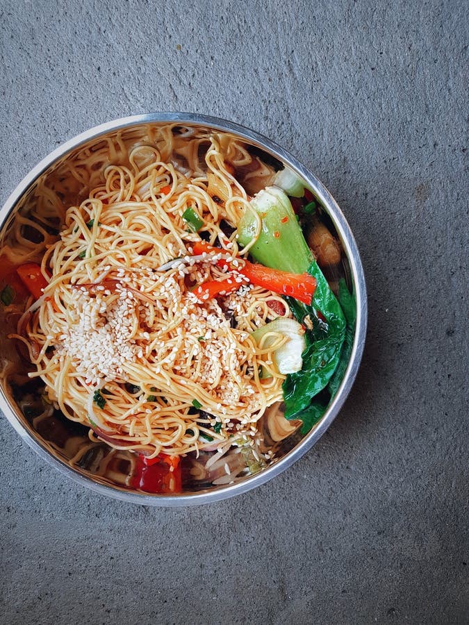 Hot Asian Wok Noodles with Shrimps and Mushrooms, Preparation Ramen ...