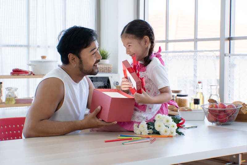 https://thumbs.dreamstime.com/b/asian-young-healthy-dad-beard-little-mixed-race-daughter-opening-gift-box-exciting-surprising-face-family-sitting-240412879.jpg