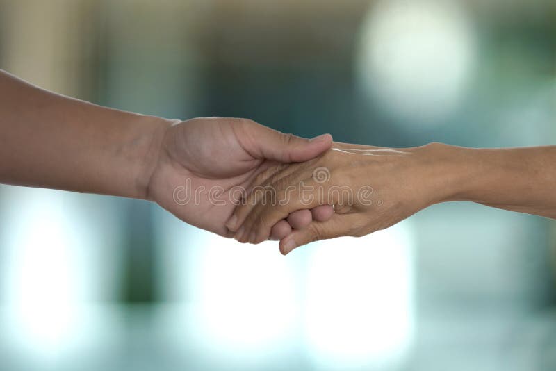 Asigurarea medicală și persoanele în vârstă care sprijină femeile în vârstă care se ocupă cu îngrijirea persoanelor în vârstă și c stock images