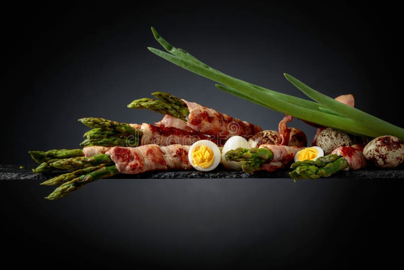 Green asparagus wrapped in bacon