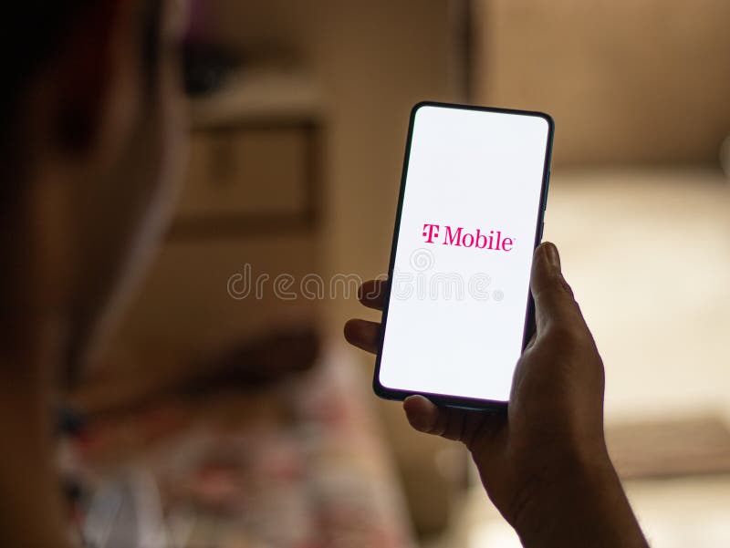 Assam india 6 agosto 2021 : logo mobile sull'immagine dello schermo del telefono. fotografie stock