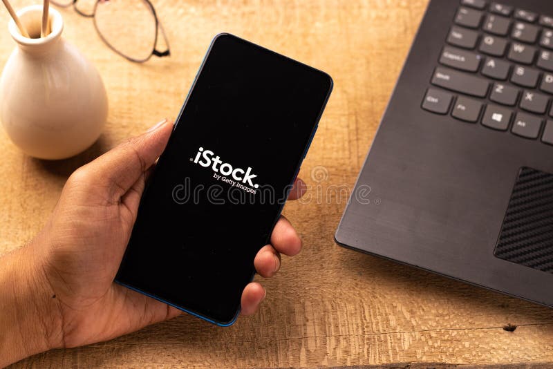 1.200+ Relinchar fotos de stock, imagens e fotos royalty-free - iStock