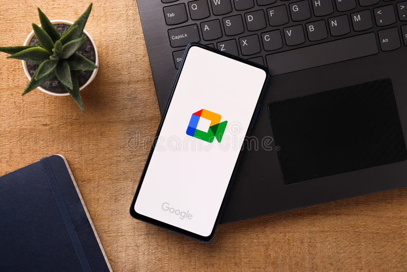 Assam india 31 gennaio 2021 : logo google meet sull'immagine dello schermo del telefono. fotografie stock