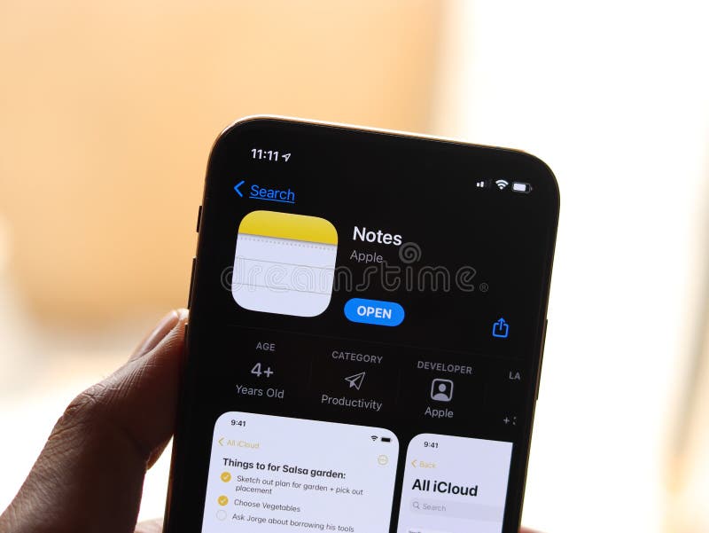 Assam india 30 marzo 2021 : logo Apple Notes nell'immagine dello schermo del telefono. immagini stock
