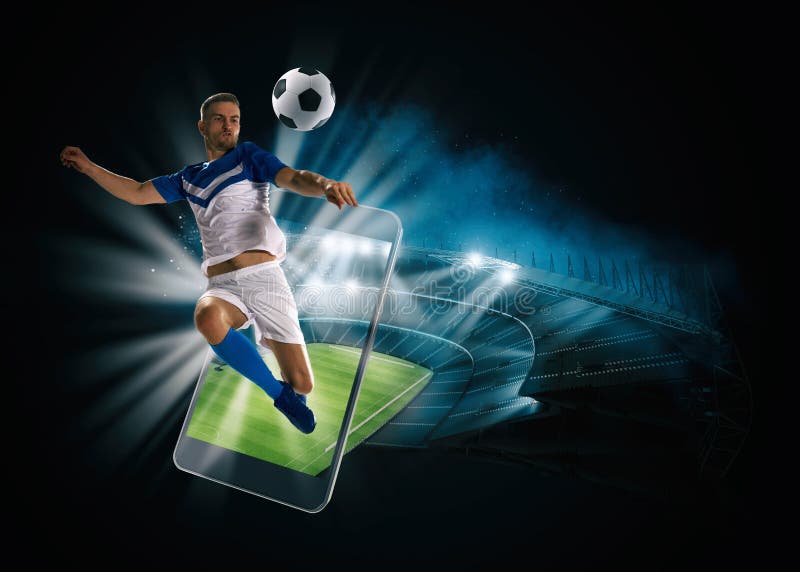 Assista a Um Evento Desportivo Ao Vivo No Seu Dispositivo Móvel. Apostas  Nos Jogos De Futebol Foto de Stock - Imagem de indicador, contagem:  231207532