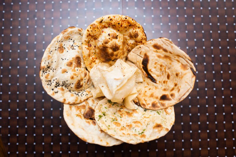 Roti Tradisional India: Dari Naan hingga Paratha
