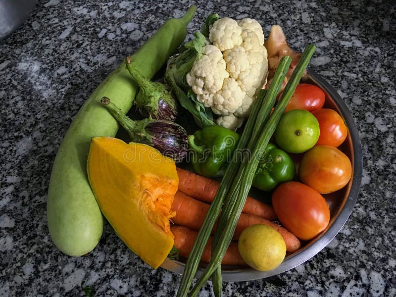 Assortment of fresh fruits and vegetables Lock Gram kalyan stock images Assortment of fresh fruits and vegetables Lock Gram kalyan stock images