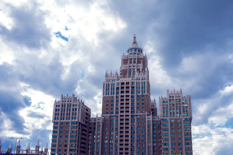 Astanastad, Kazachstan, 22 augustus 2018, centrum van de stad, hemel royalty-vrije stock foto