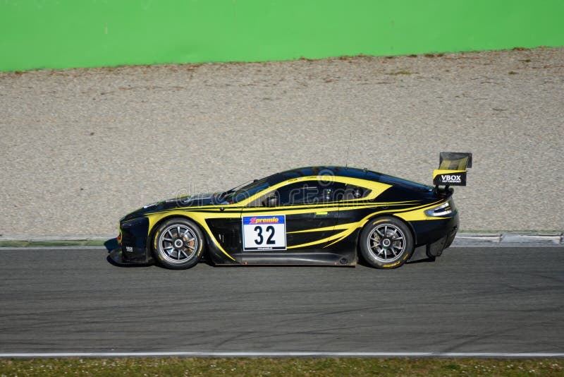 Aston Martin Vantage Blancpain Series 2015 immagine stock