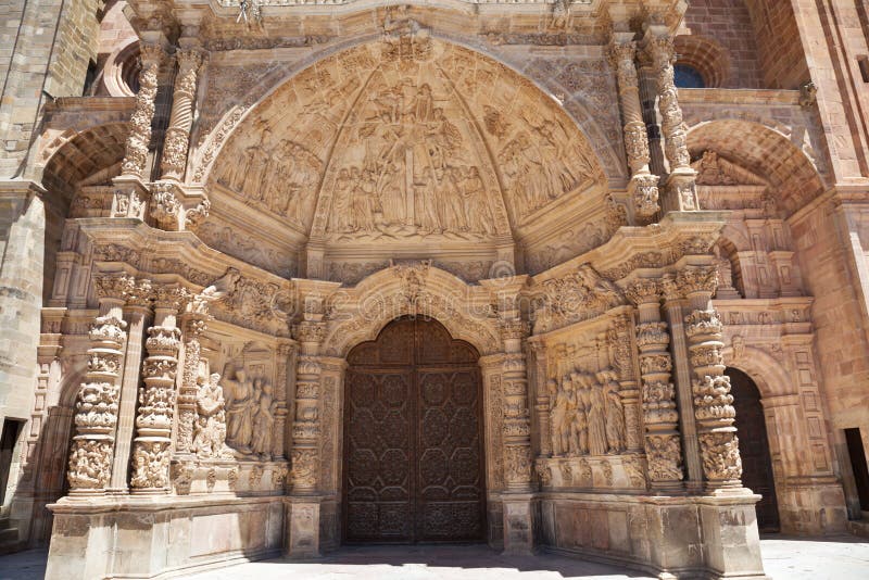 Astorga s Cathedral portal detail