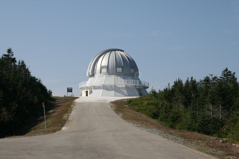 Astrolab en Mont Megantic imagen de archivo. Imagen de 14255099