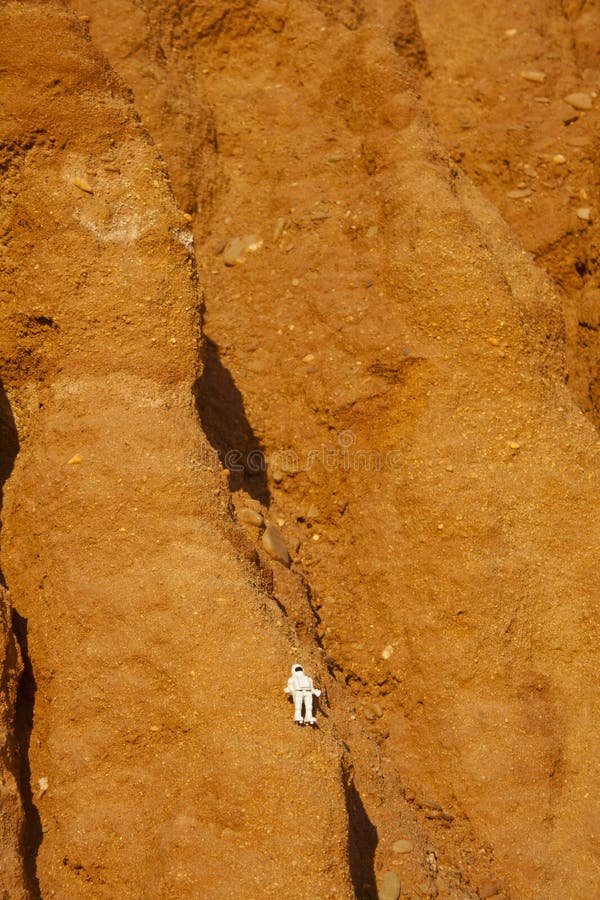 Astronautul explorează conceptul Marte stock photo