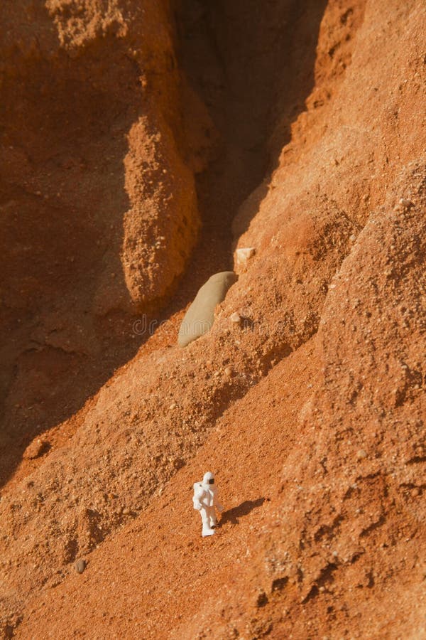 Astronautul explorează conceptul Marte stock photo