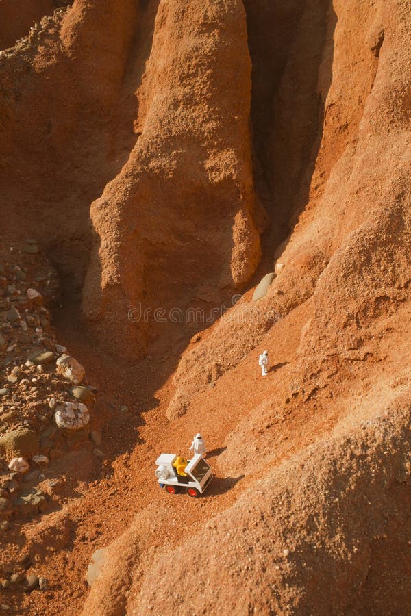 Astronautul explorează conceptul Marte royalty free stock image