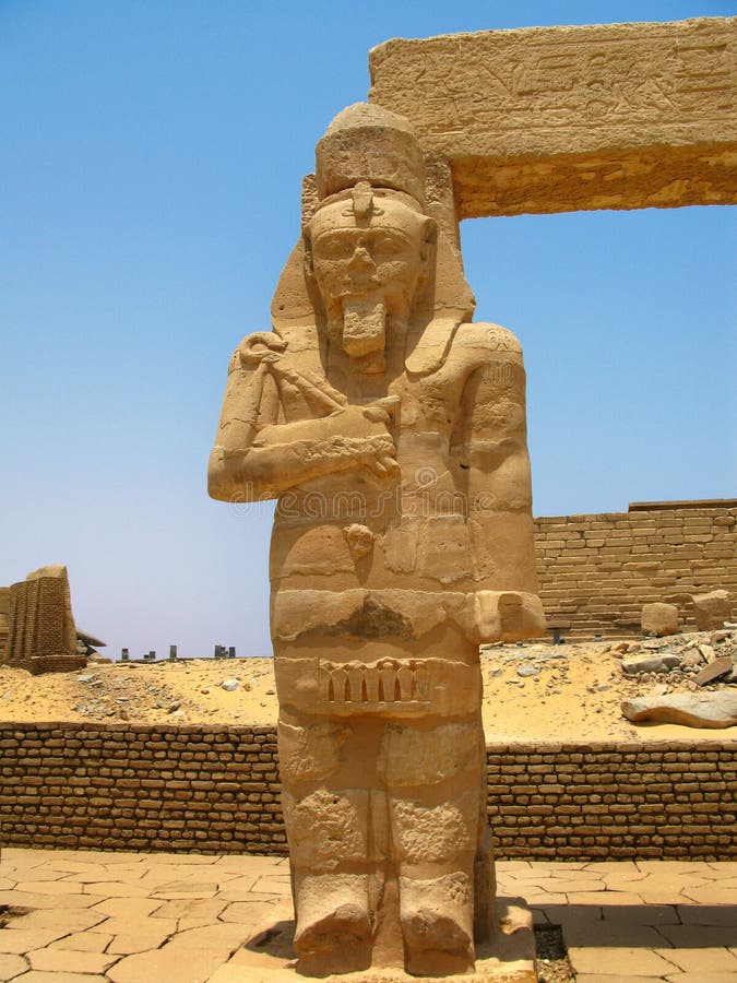 Asuão, Egito: Templo de Kalabsha no Lago Nasser fotografia de stock