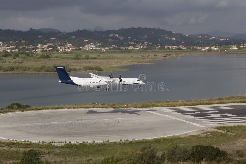 Aterrissagem de avião imagens de stock Aterrissagem de avião imagens de stock