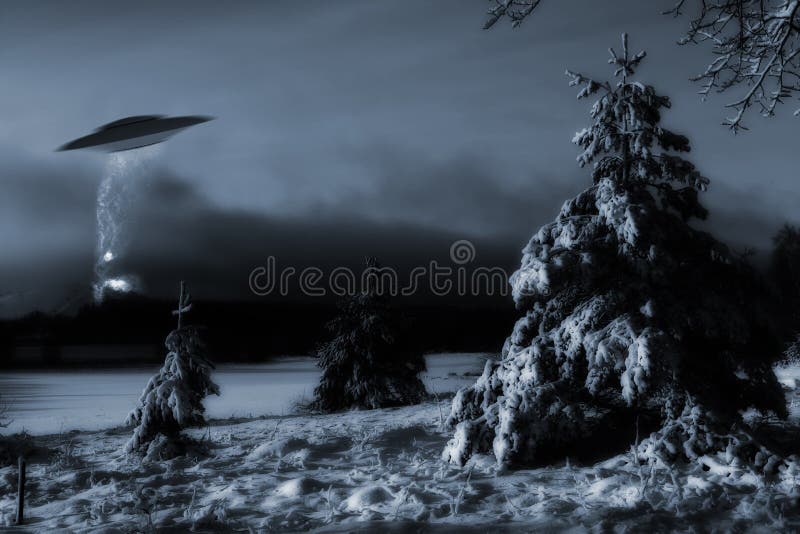 Aterrizaje de la nave espacial en paisaje frío del invierno fotos de archivo Aterrizaje de la nave espacial en paisaje frío del invierno fotos de archivo