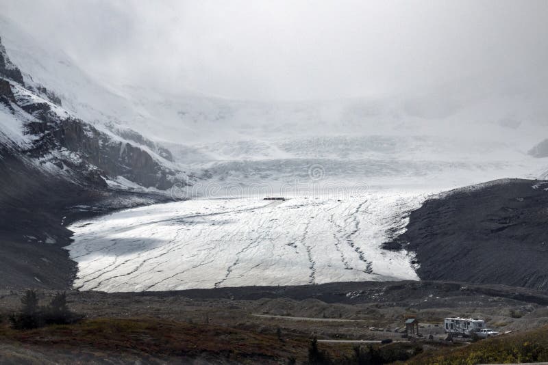 Athabascagletsjer - Colombia Icefield royalty-vrije stock afbeelding Athabascagletsjer - Colombia Icefield royalty-vrije stock afbeelding