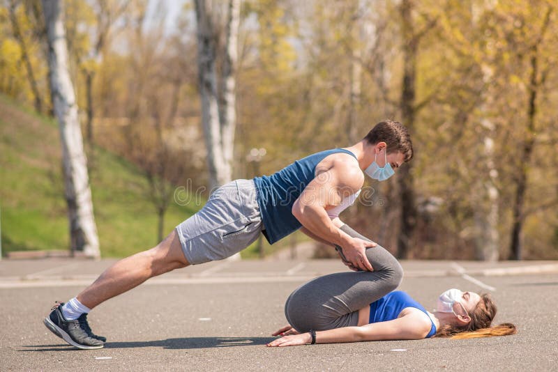 Bewonderenswaardig Ga naar beneden kanker Athletic Girl Does Leg Press, Kicks Her Man. Medical Masked Couple during a Pandemic Stock Image - Image of athletic, couple: 182890327 Bewonderenswaardig Ga naar beneden kanker Athletic Girl Does Leg Press, Kicks Her Man. Medical Masked Couple during a Pandemic Stock Image - Image of athletic, couple: 182890327
