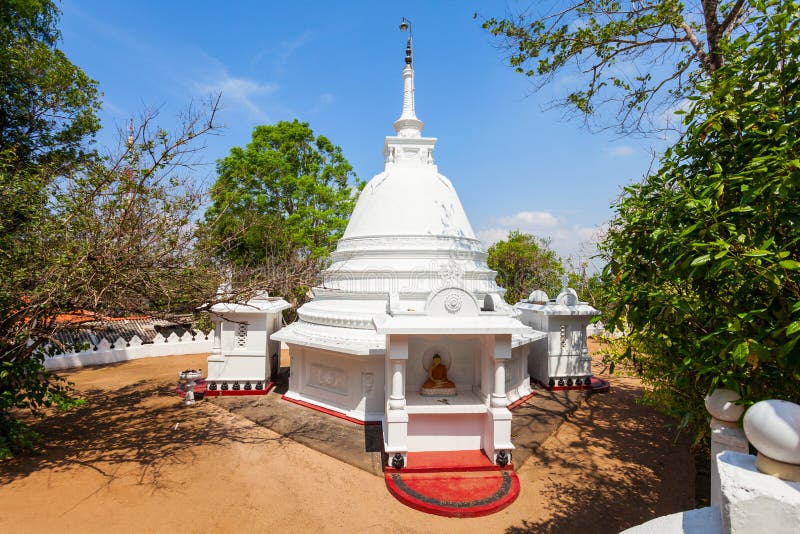 Athugala Viharaya Samadhi Bouddha