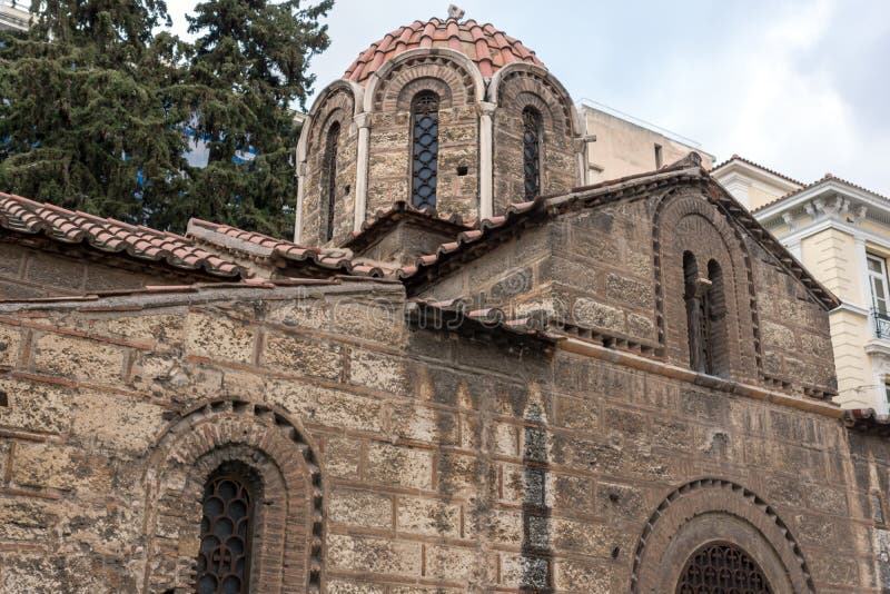 ATHÈNES, GRÈCE - 20 JANVIER 2017 : Église de Panaghia Kapnikarea à Athènes, Grèce
