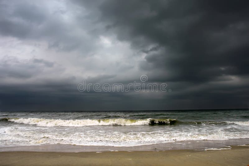 Atlantic brzegowa oceanu pogoda sztormowa