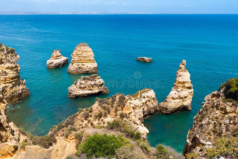 Download Atlantisk Stenig Kustlinje & X28; Algarve Portugal& X29; Arkivfoto - Bild av liggande, geologi: 76702310