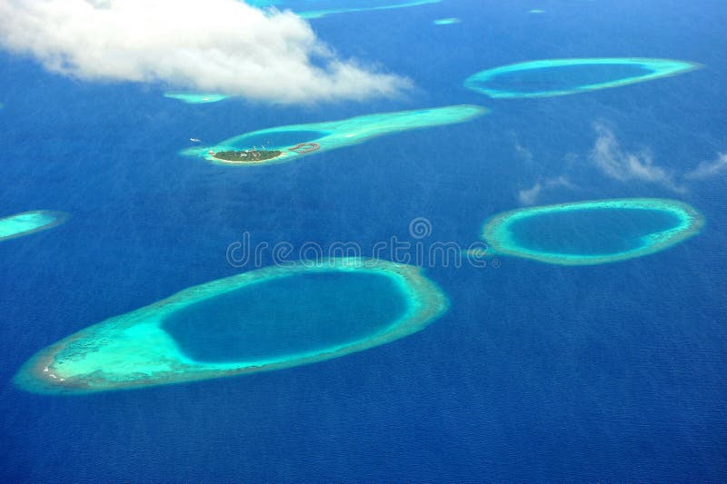 Atolón de Maldives imagen de archivo libre de regalías Atolón de Maldives imagen de archivo libre de regalías