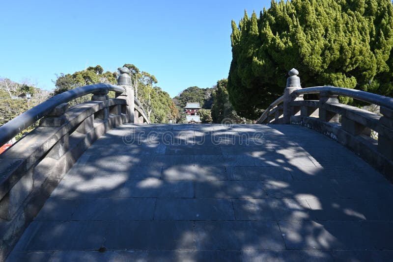 Tourist attractions in Japan Kamakura â€™Tsurugaoka Hachimangu shrineâ€™ This is famous as a shrine related to Minamoto no Yoritomo, the first shogun of Kamakura Shogunate. Tourist attractions in Japan Kamakura â€™Tsurugaoka Hachimangu shrineâ€™ This is famous as a shrine related to Minamoto no Yoritomo, the first shogun of Kamakura Shogunate.