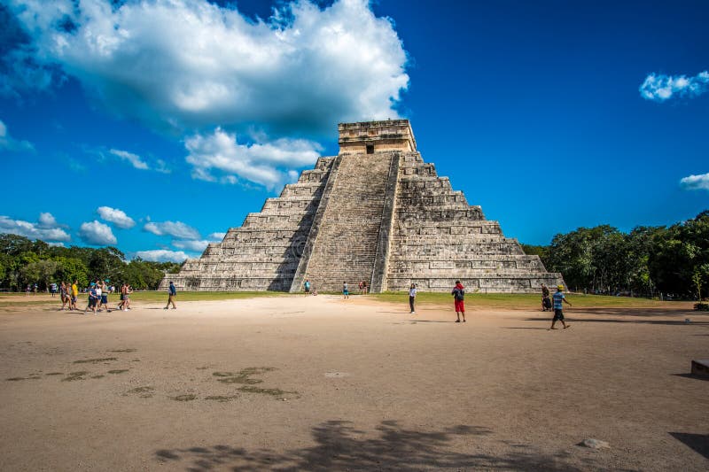 Att bedöva chichen itzaMexiko forntida civilisation royaltyfri bild Att bedöva chichen itzaMexiko forntida civilisation royaltyfri bild
