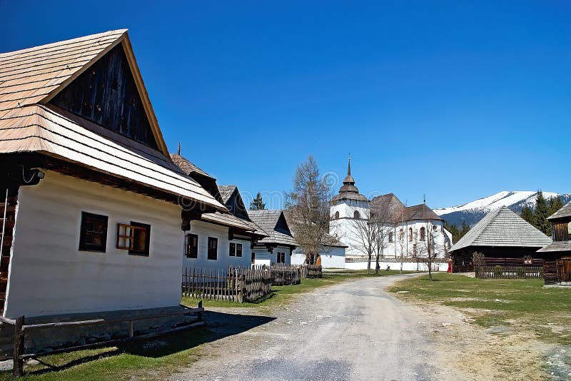 Atraktivní expozice kostela Panny Marie z Liptovské Mary - Muzeum liptovské vesnice - skanzen