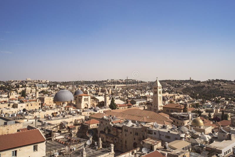 Attrazioni del paesaggio di Israele Vista di Gerusalemme di vecchia città e di nuova città Vista dalla cima della torre di David immagine stock Attrazioni del paesaggio di Israele Vista di Gerusalemme di vecchia città e di nuova città Vista dalla cima della torre di David immagine stock