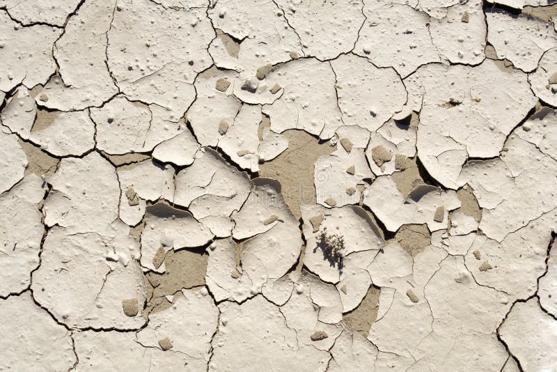 Au sol de fissure photo stock. Image du surface, heat 13782564