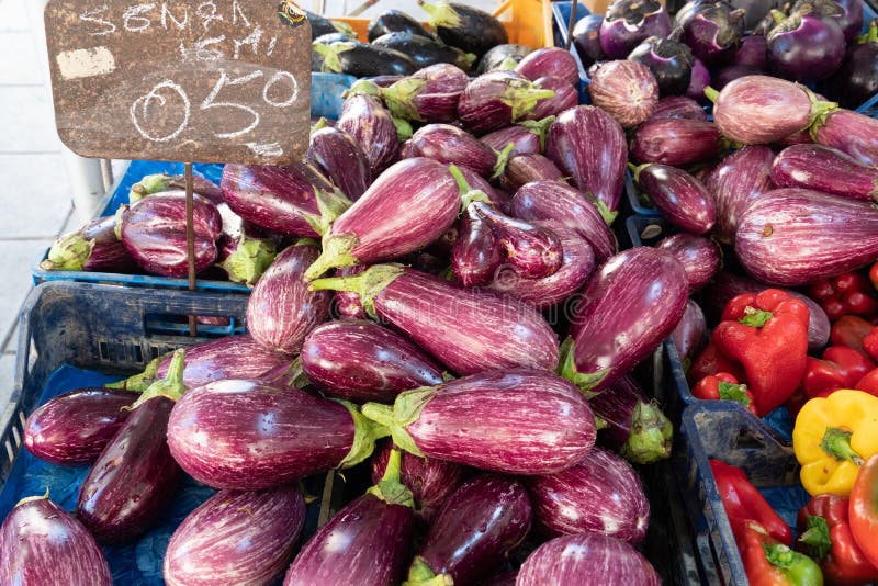 Aubergine och peppar arkivbilder Aubergine och peppar arkivbilder