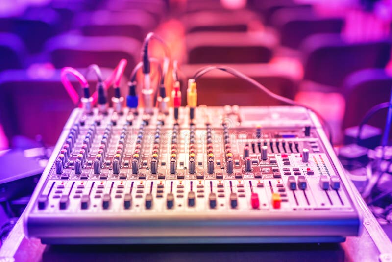 Audio muzyczny melanżeru, dźwięka wyrównywacz i, obraz royalty free Audio muzyczny melanżeru, dźwięka wyrównywacz i, obraz royalty free